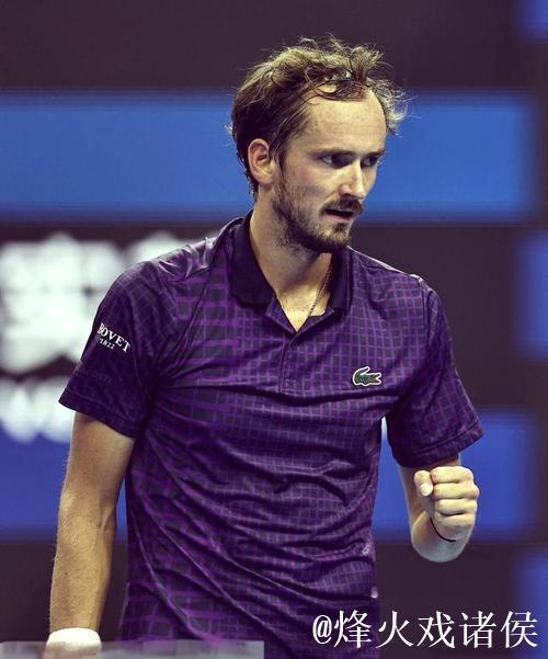 梅德韦杰夫决胜盘退赛 勒纳-钱首次闯入巡回赛决赛 梅德韦杰夫决胜盘退赛 勒纳-钱首次闯入巡回赛决赛